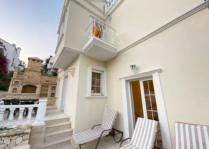 Diana וילה קלקן